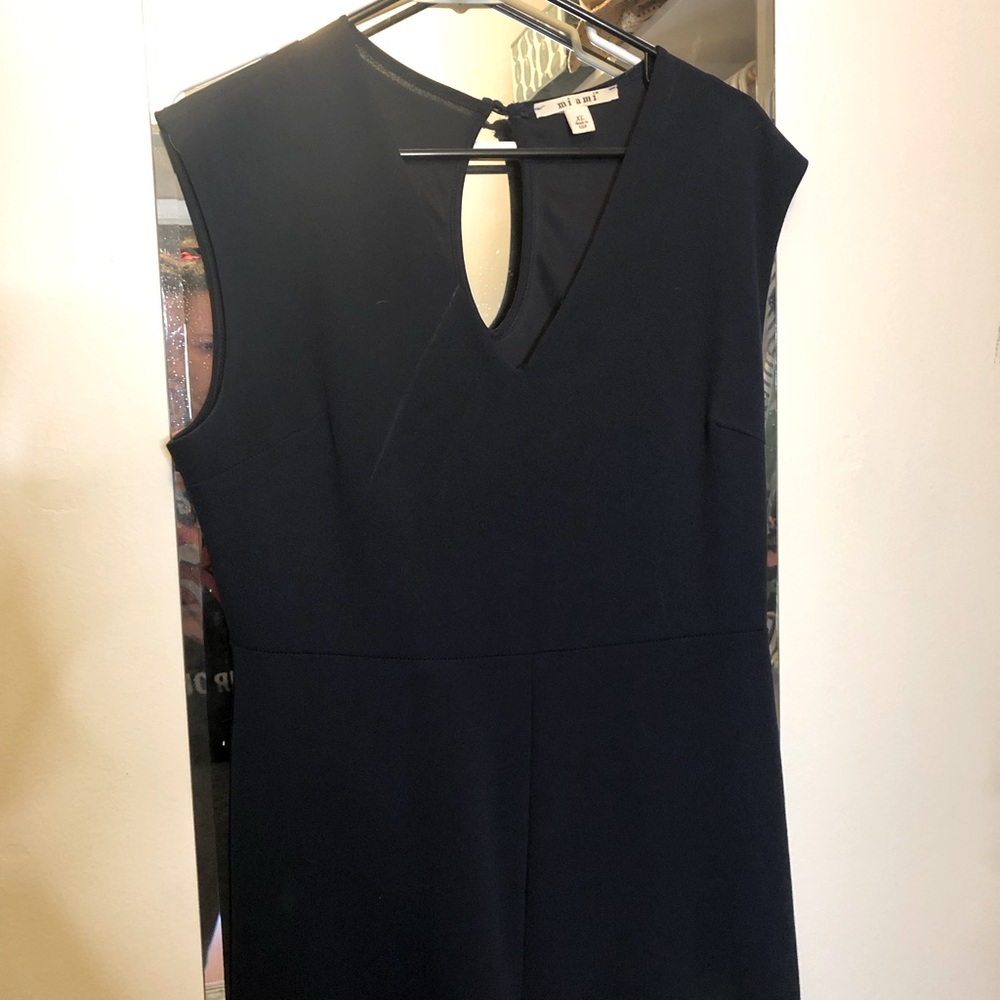 Navy sleeveless jumper